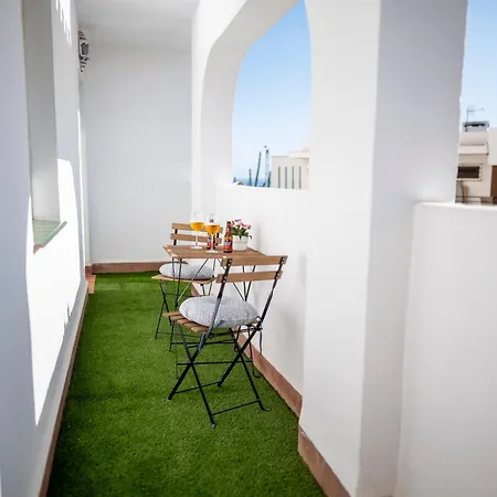 Apartment La Marina 3 Bedrooms Sun & Golf Torre de Benagalbon